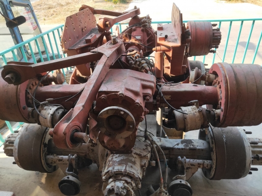 แท่นเพลาโบกี้2เพลา รุ่นน็อตล้อ 10 น็อต