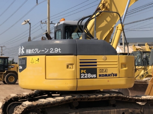ขายรถขุด KOMATSU PC228US-3 (เทียบเท่า PC200-7) นำเข้าเองจากญี่ปุ่น สภาพสวยพร้อมใช้งาน มีVDOการทำงานครับ