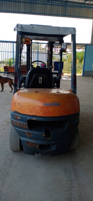 ขาย โฟล์คลิฟท์ Toyota รุ่น 6 ยก 2.5 ตัน สภาพพร้อมใช้งาน เสาสูง 4 เมตรยาว เครื่องดีเซล ขาย โฟล์คลิฟท์ Toyota รุ่น 6 ยก 2.5 ตัน สภาพพร้อมใช้งาน เสาสูง 4 เมตรยาว เครื่องดีเซล