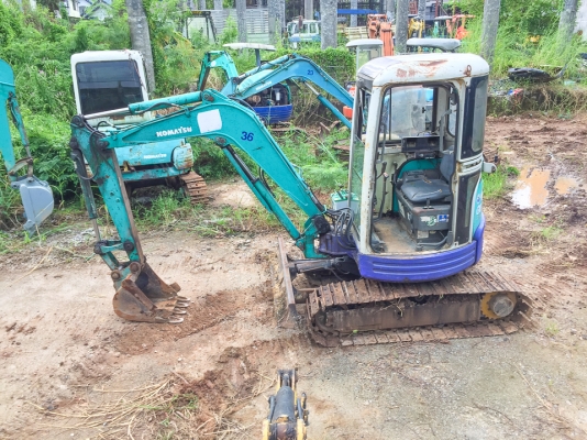 รถขุดเล็ก KOMATSU รุ่น PC30 ขนาด 3 ตัน