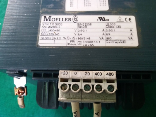 หม้อแปลง ยี่ห้อ Moeller input:400-480V output:120-240V สภาพสวยมาก ใช้งานได้ดีปกติ ราคาตัวละ 2,500 บาท+150 ค่าส่งค่ะ มี 1 ตัว