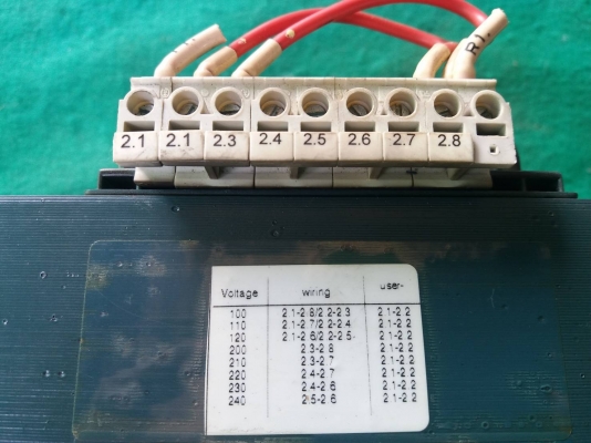 หม้อแปลง ยี่ห้อ Moeller input:400-480V output:120-240V สภาพสวยมาก ใช้งานได้ดีปกติ ราคาตัวละ 2,500 บาท+150 ค่าส่งค่ะ มี 1 ตัว