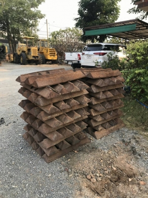 ขายแผ่นแทรก รถแทรกเตอร์ D-4-H ตีนเป็ด สภาพตามรูป ขายถูก มีครบชุด 2 ข้าง