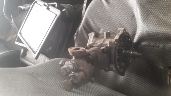 ปั้มลมเก่าญี่ปุ่น เครื่อง HINO HO7C TURBO ปั้มลมเก่าญี่ปุ่น เครื่อง HINO HO7C TURBO