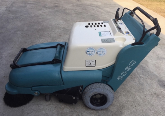 ขายรถทำความสะอาด ยี่ห้อ TENNANT รุ่น 6080 เก่าญี่ปุ่น