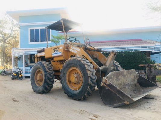 ขายด่วน....รถตัก Komatsu JH30