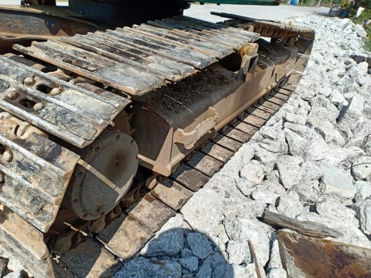 ขายKOBEKCO SK130SR เก่าใน  สภาพดี  เครื่องปั๊มแห้ง  ลองระบบกันได้ทุกวัน โทร 089-3818694 จ๊อย