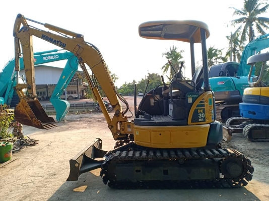 มาใหม่ KOMATSU PC30MR-2. เก่านอกแท้   เดิมๆๆ  เครื่องปั๊มแห้ง  สวย  ใช้งานมาน้อย..โทร 089-3818694จ๊อย