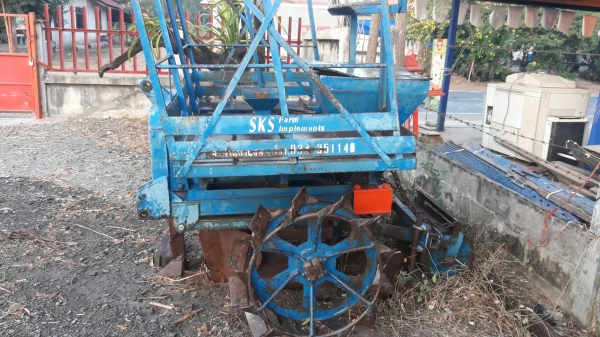 เครื่องปลูกอ้อย  ร่องคู่