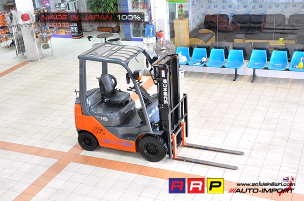 ขายรถโฟล์คลิฟท์มือสอง TOYOTA รุ่น 8FG15-33712 นำเข้าจากประเทศญี่ปุ่น 100\% ไม่เคยใช้งานในไทย