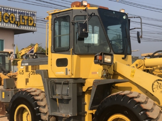 ขายรถตักล้อยาง KOMATSU WA300-3E นำเข้าเองจากญี่ปุ่น สภาพสวยพร้อมใช้งาน มีVDOการทำงานครับ