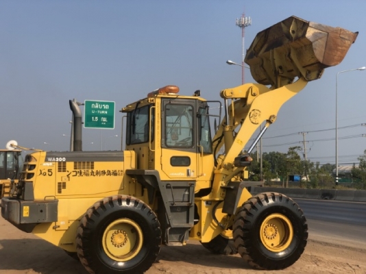 ขายรถตักล้อยาง KOMATSU WA300-3E นำเข้าเองจากญี่ปุ่น สภาพสวยพร้อมใช้งาน มีVDOการทำงานครับ