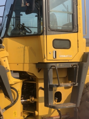 ขายรถตักล้อยาง KOMATSU WA300-3E นำเข้าเองจากญี่ปุ่น สภาพสวยพร้อมใช้งาน มีVDOการทำงานครับ