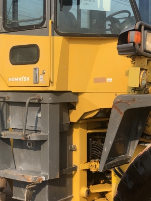 ขายรถตักล้อยาง KOMATSU WA300-3E นำเข้าเองจากญี่ปุ่น สภาพสวยพร้อมใช้งาน มีVDOการทำงานครับ