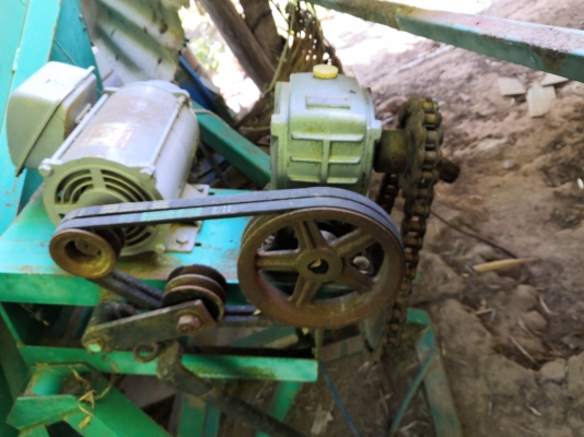 ขายจานปั้นปุ๋ยเม็ด