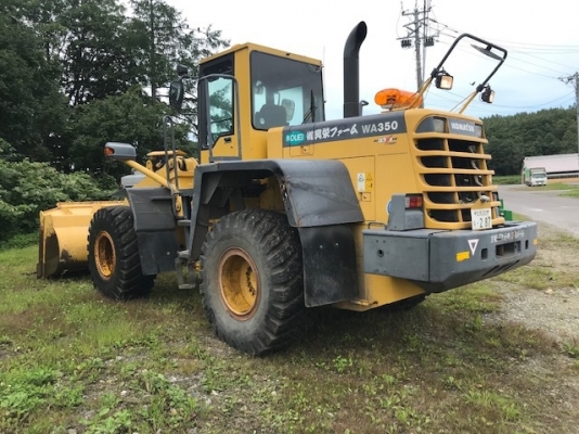 ขายรถตักล้อยาง KOMATSU WA350-3 นำเข้าเองจากญี่ปุ่น สภาพสวยพร้อมใช้งาน ถึงเร็วๆนี้ครับ ขายรถตักล้อยาง KOMATSU WA350-3 นำเข้าเองจากญี่ปุ่น สภาพสวยพร้อมใช้งาน ถึงเร็วๆนี้ครับ
