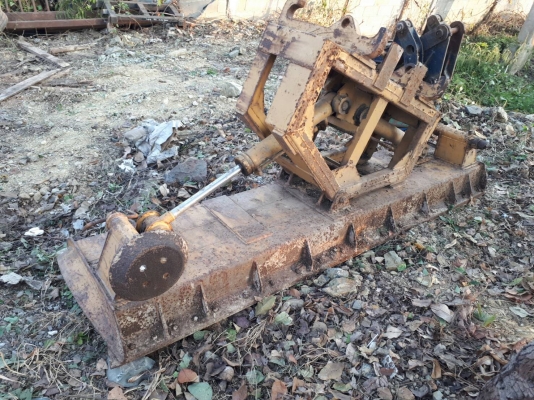 ขายตามสภาพ ใบมีดดันดิน สำหรับรถตักล้อยาง เก่าญี่ปุ่น ยาว 250 cm สูง 80 cm ขายตามสภาพ ใบมีดดันดิน สำหรับรถตักล้อยาง เก่าญี่ปุ่น ยาว 250 cm สูง 80 cm