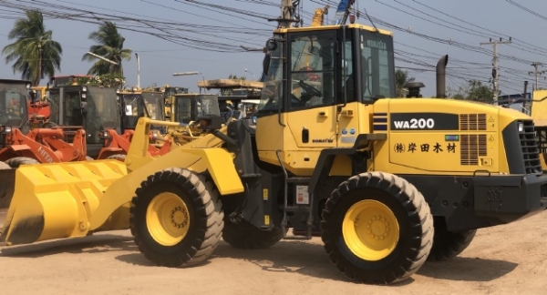 ขายรถตักล้อยาง KOMATSU WA200-6 ปี 2010 รถนอกนำเข้าจากญี่ปุ่น สภาพสวยพร้อมใช้ มีVDOการทำงานครับ