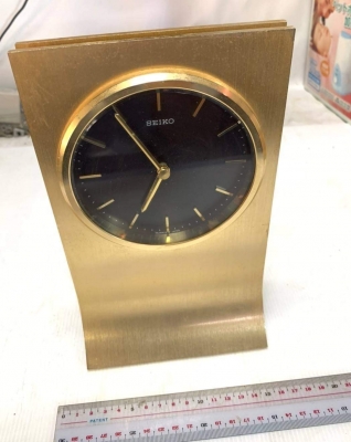 380 บ.ส่งถึงบ้านฟรี โทร 083-2000058 LINE ID: line832923 นาฬิกาตั้งโต๊ะ ยี่ห้อSEIKO โครงสร้างรับนาฬิก