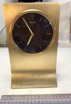 380 บ.ส่งถึงบ้านฟรี โทร 083-2000058 LINE ID: line832923 นาฬิกาตั้งโต๊ะ ยี่ห้อSEIKO โครงสร้างรับนาฬิก