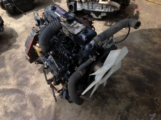 ขายเครื่องเก่าญี่ปุ่น 4สูบ ยี่ห้อ มิตซูบิชิ รุ่น K4F ระบบไดเร็คอินเจ็คชั่น ขนาด  38 แรงม้าสภาพสวยมากๆ