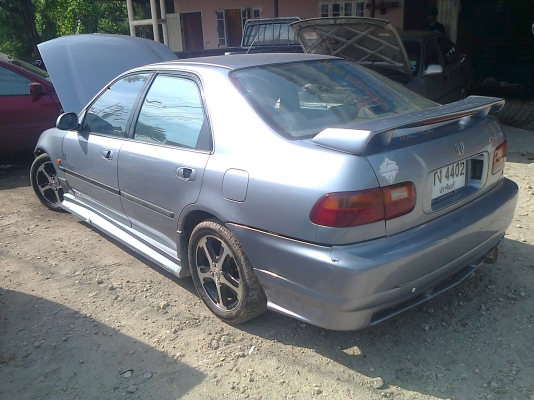 ขายซีวิกเครื่องวีเทคหัวฉีดเดิมๆดรงงานเกียร์ออโต้กระจกไฟฟ้ารีโมทกันขโมยรถได้เดิมบางตะเข็บเดิมๆทั้งคันสะอาดทั้งภายนอกภายในพร้อมใช้งานแอร์เย็นขี่มัน