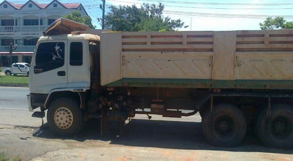 ISUZU DECA 270 Hp รถห้างแท้ 2 เพลา ดัมพ์สามมิตรลอนเฉียง พร้อมใช้งานครับ ISUZU DECA 270 Hp รถห้างแท้ 2 เพลา ดัมพ์สามมิตรลอนเฉียง พร้อมใช้งานครับ