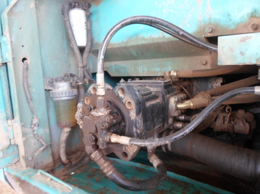 ขายรถแบคโฮ KOBELCO SK200-6  YN10 ไมล์ ชม.12000