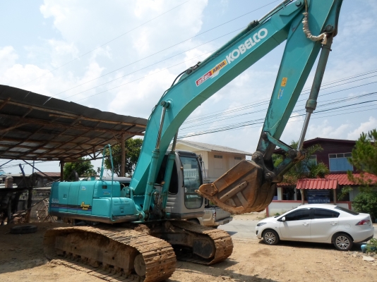 ขายรถแบคโฮ KOBELCO SK200-6  YN10 ไมล์ ชม.12000