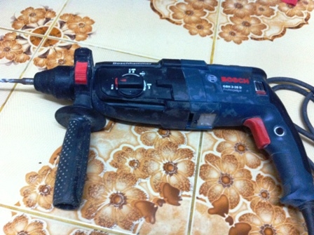 สว่านโรตารี่3ระบบ BOSCH รุ่นGBH2-28D สภาพใหม่มาก ของแท้ ถูกๆ