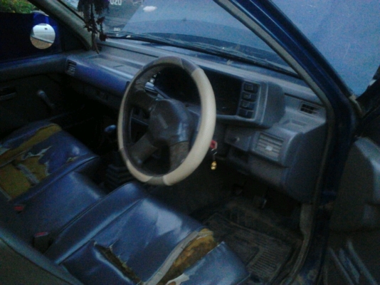 ISUZU TFR มังกรทอง SPARK EX 2.5 MT ปี 39 เครื่อง 90 HP เครื่องแน่นดีแรงดีไม่เยิ้ม ภายในเก๋งคอนโซลสวยครบ แอร์เย็น กระบะปูพื้นยางลายเนอร์ ช่วงล่างคัชซีสวยมากๆครับไม่มีผุไม่มีดาม ยางสภาพดี 4 เส้นประมาณ 70\% เอกสารเล่มทะเบียนครบพร้อมโอนครับ