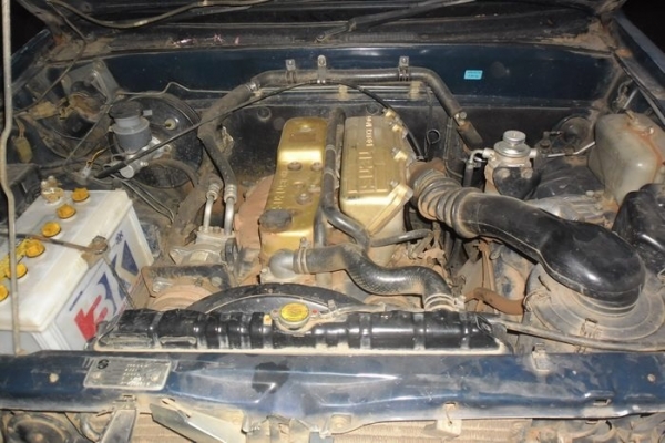 ISUZU TFR มังกรทอง SPARK EX 2.5 MT ปี 39 เครื่อง 90 HP เครื่องแน่นดีแรงดีไม่เยิ้ม ภายในเก๋งคอนโซลสวยครบ แอร์เย็น กระบะปูพื้นยางลายเนอร์ ช่วงล่างคัชซีสวยมากๆครับไม่มีผุไม่มีดาม ยางสภาพดี 4 เส้นประมาณ 70\% เอกสารเล่มทะเบียนครบพร้อมโอนครับ