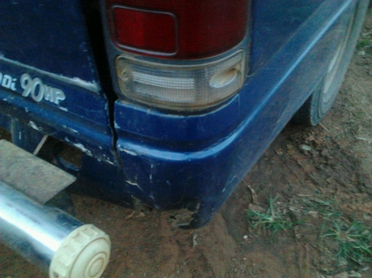 ISUZU TFR มังกรทอง SPARK EX 2.5 MT ปี 39 เครื่อง 90 HP เครื่องแน่นดีแรงดีไม่เยิ้ม ภายในเก๋งคอนโซลสวยครบ แอร์เย็น กระบะปูพื้นยางลายเนอร์ ช่วงล่างคัชซีสวยมากๆครับไม่มีผุไม่มีดาม ยางสภาพดี 4 เส้นประมาณ 70\% เอกสารเล่มทะเบียนครบพร้อมโอนครับ