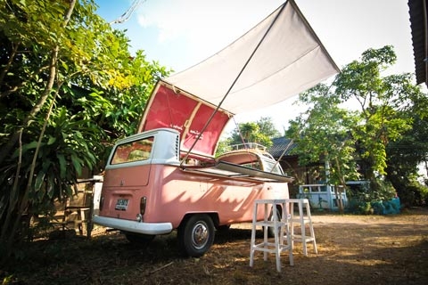 &gt;&gt;&gt;&gt; รถโฟล์คตู้คลาสสิค ทำเป็นร้านค้าเคลื่อนที่