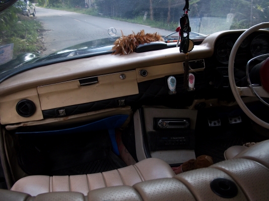 ขายรถยนต์เบนซ์ W108/280S 1965 เครืองนิสสันLD28 ดีเซล