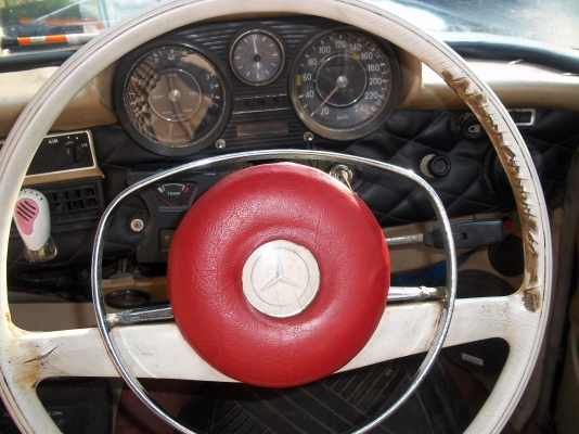 ขายพ่วงมาลัยเบนซ์ห่างปลาคอโต สภาพตามรูปเลยครับ