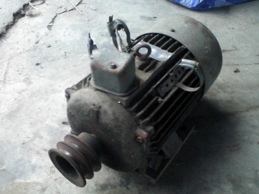 ขายมอมอเตอร์ 5 แรง 3 แรงของจีนไฟ220vใช้ได้ปกติ ขายมอมอเตอร์ 5 แรง 3 แรงของจีนไฟ220vใช้ได้ปกติ