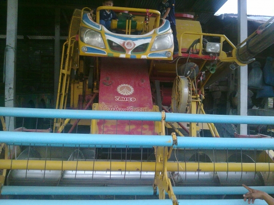 ขายรถเกื่ยวของเกษตรพัฒนาราคาต่อรองใด้ครับ