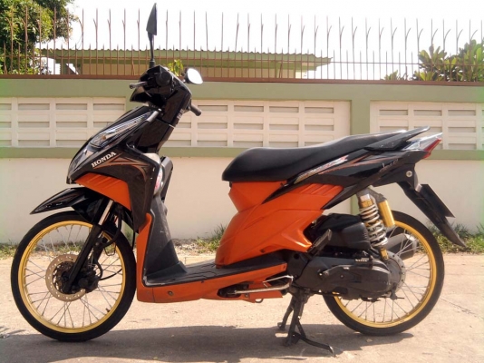 ขออนุญาติขาย Honda Click 110i สีดำส้ม ล้อทอง