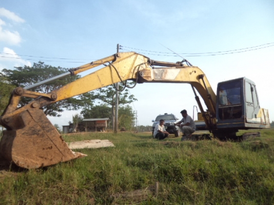 ขายรถแม็กโค สภาพดีพร้อมใช้งานคับ