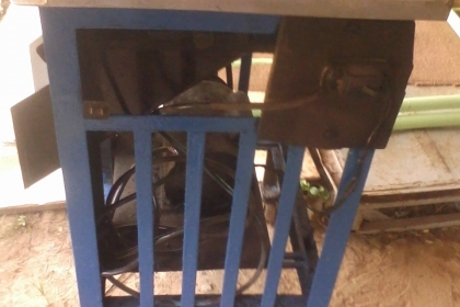 เครื่องขูดมะพร้าวมอเตอร์ 1 แรงใช้งานปกติครับสภาพดีครับสวยๆครับราคานี้คุ้มครับมอเตอร์ประมาณ  1  แรงครับ