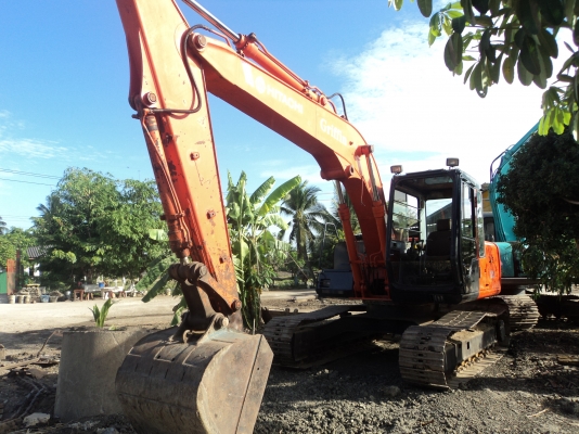 ขายด่วน HITACHI EX 120-2  เก่านอกยังไม่เคยใช้งานในไทย  สภาพสวย เครื่องปั้มดี ไฟฟ้าครบจ้า