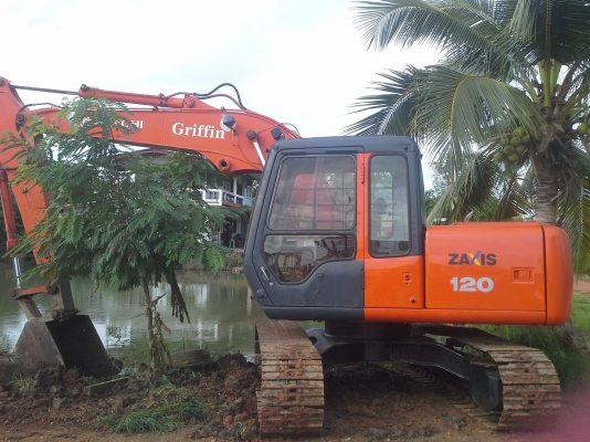 ขายด่วน HITACHI EX 120-2  เก่านอกยังไม่เคยใช้งานในไทย  สภาพสวย เครื่องปั้มดี ไฟฟ้าครบจ้า