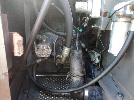 ขายด่วน HITACHI EX 120-2  เก่านอกยังไม่เคยใช้งานในไทย  สภาพสวย เครื่องปั้มดี ไฟฟ้าครบจ้า