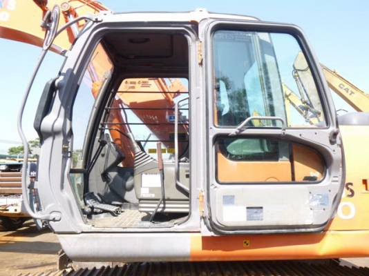 ขายด่วน HITACHI ZX 200-1 นำเข้าเองจากญี่ปุ่นสภาพสวยยังไม่ผ่านการใช้งานในไทย เครื่องปั้มดี ไฟฟ้าครบ ขายด่วน HITACHI ZX 200-1 นำเข้าเองจากญี่ปุ่นสภาพสวยยังไม่ผ่านการใช้งานในไทย เครื่องปั้มดี ไฟฟ้าครบ