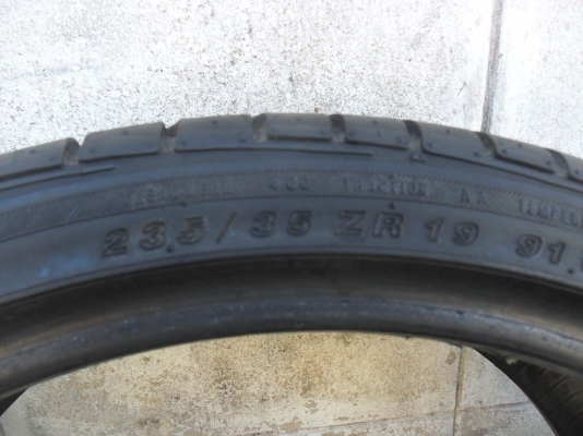ยาง AURORA 235/35ZR19 ปี10 มี 1 คู่