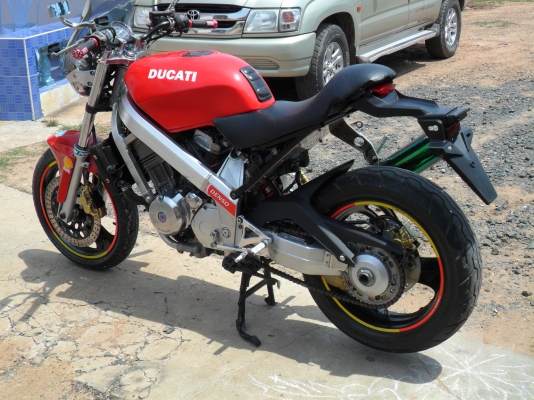 ปรับราคาคว่น//เพิ่มรูปแต่งจบแล้ว HONDA BROS แต่งดูคาติ แนวสตั้นสวย สวย ขาย 55000 ปรับราคาคว่น//เพิ่มรูปแต่งจบแล้ว HONDA BROS แต่งดูคาติ แนวสตั้นสวย สวย ขาย 55000