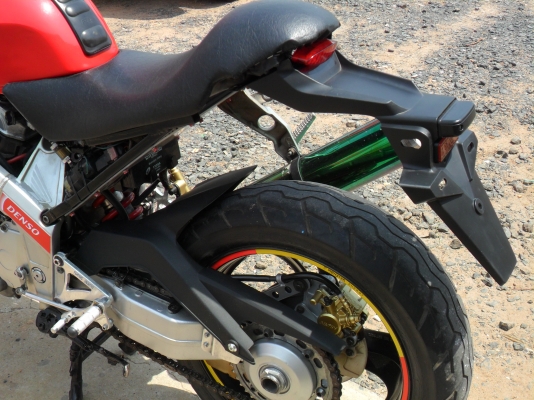 ปรับราคาคว่น//เพิ่มรูปแต่งจบแล้ว HONDA BROS แต่งดูคาติ แนวสตั้นสวย สวย ขาย 55000 ปรับราคาคว่น//เพิ่มรูปแต่งจบแล้ว HONDA BROS แต่งดูคาติ แนวสตั้นสวย สวย ขาย 55000