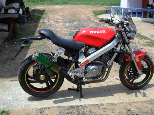 ปรับราคาคว่น//เพิ่มรูปแต่งจบแล้ว HONDA BROS แต่งดูคาติ แนวสตั้นสวย สวย  ขาย  55000