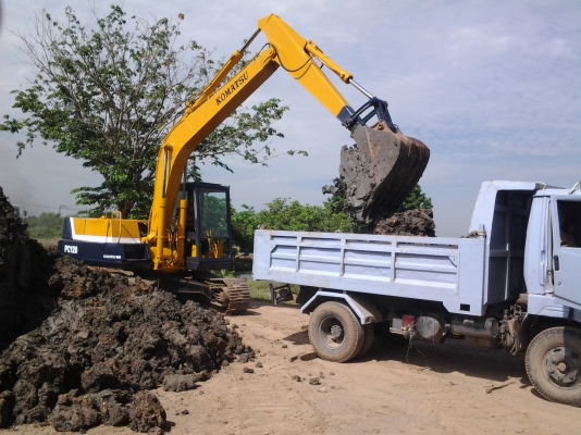 ขายแม็กโครKoMATSU PC 120.รุ่น3สวยพร้อมใช้ลอนเลอร์7ลูก120เต็มคับ